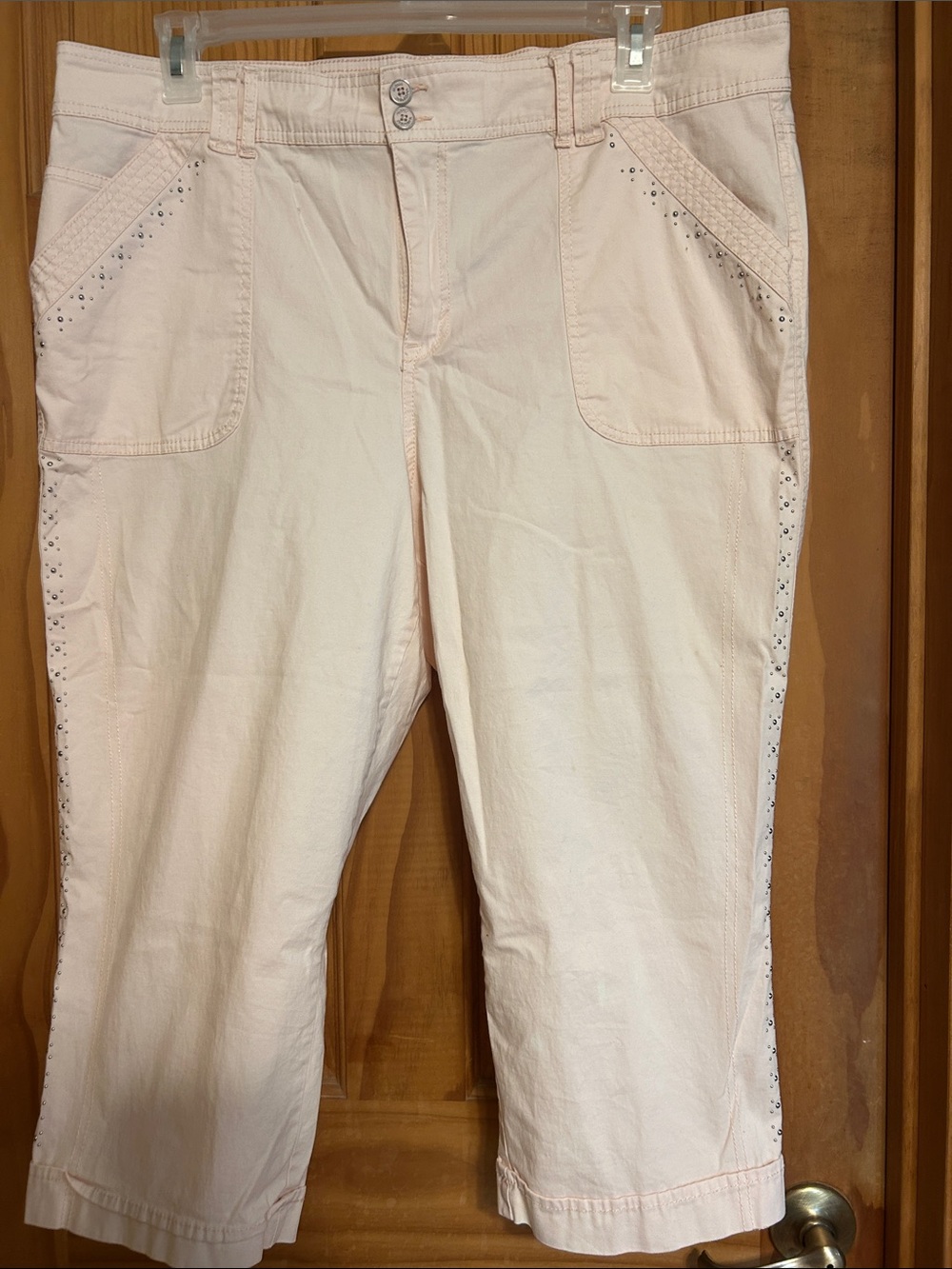 Women’s Gloria Vanderbilt Capris Cotton/Spandex Light Pink Size 18 Like New